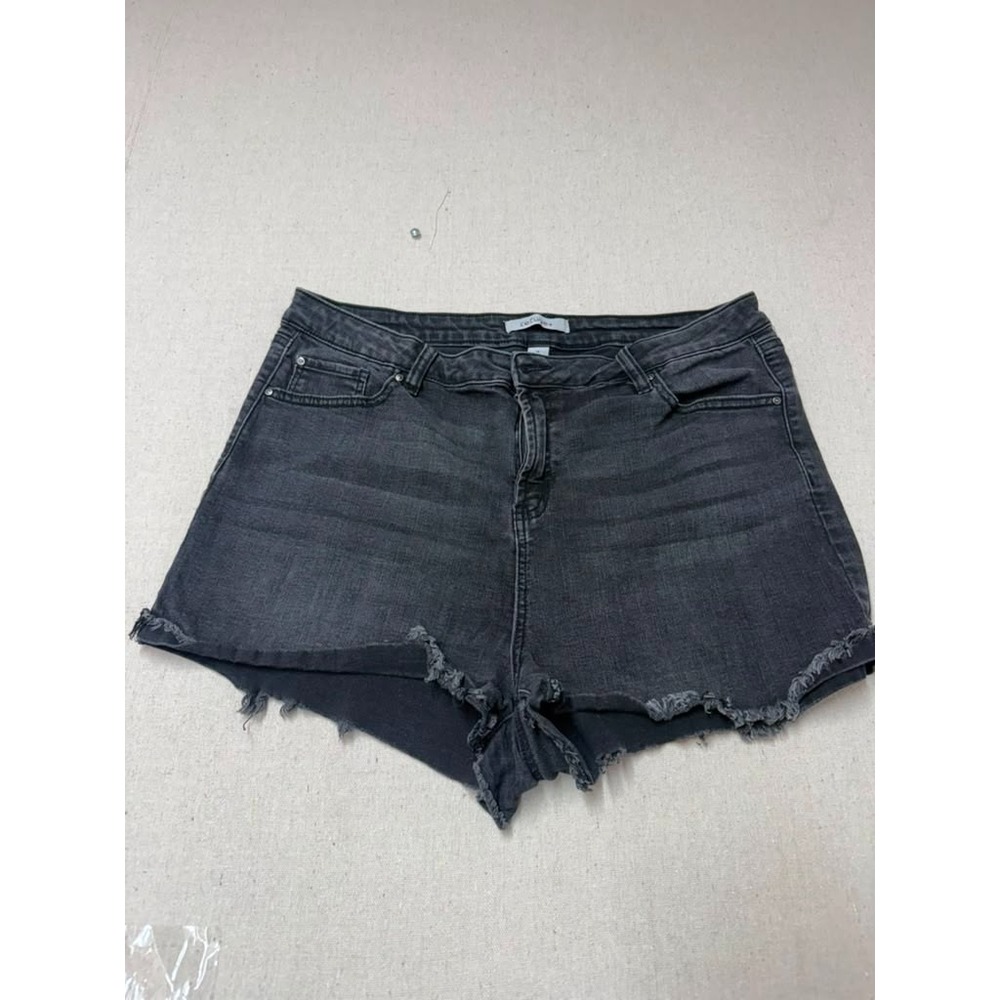 Refuge+ Women’s Size 16 Black Gray Distressed Cutoff Denim Shorts [A78]